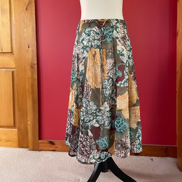Skirt - Picture 1 of 6